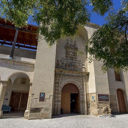 Hotel 4 Estrellas Conventual De Alcantara Exterior photo