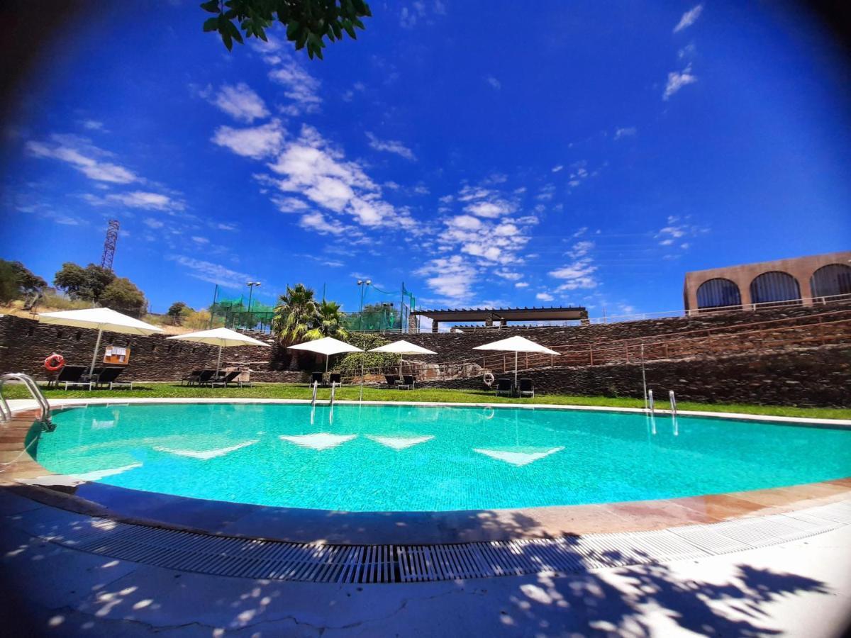 Hotel 4 Estrellas Conventual De Alcantara Exterior photo