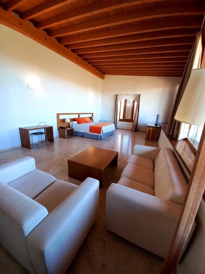 Hotel 4 Estrellas Conventual De Alcantara Exterior photo