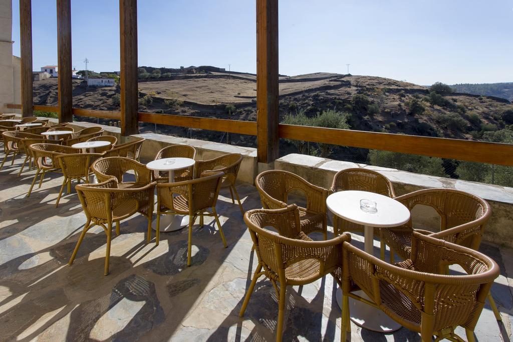 Hotel 4 Estrellas Conventual De Alcantara Exterior photo