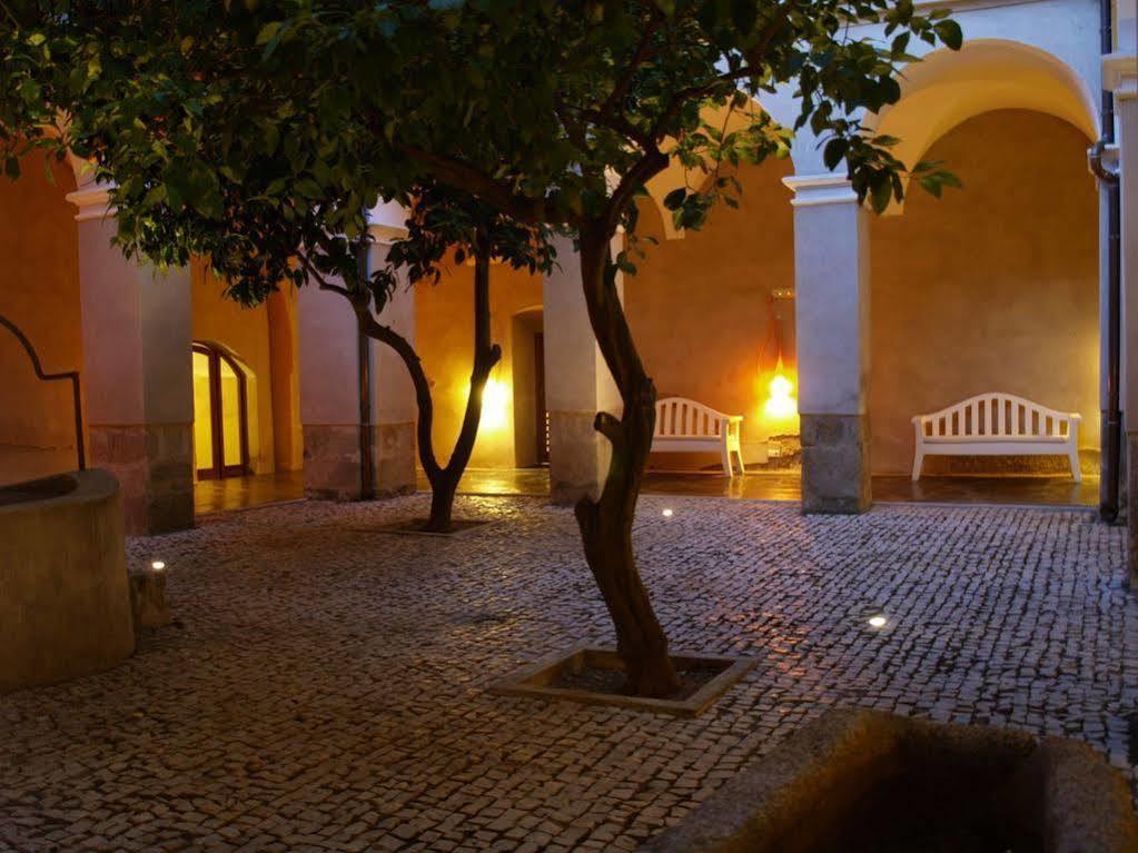 Hotel 4 Estrellas Conventual De Alcantara Exterior photo